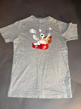 Nike Boys Large Grey Graphic T-Shirt - Air Force 1 Basketball Comic